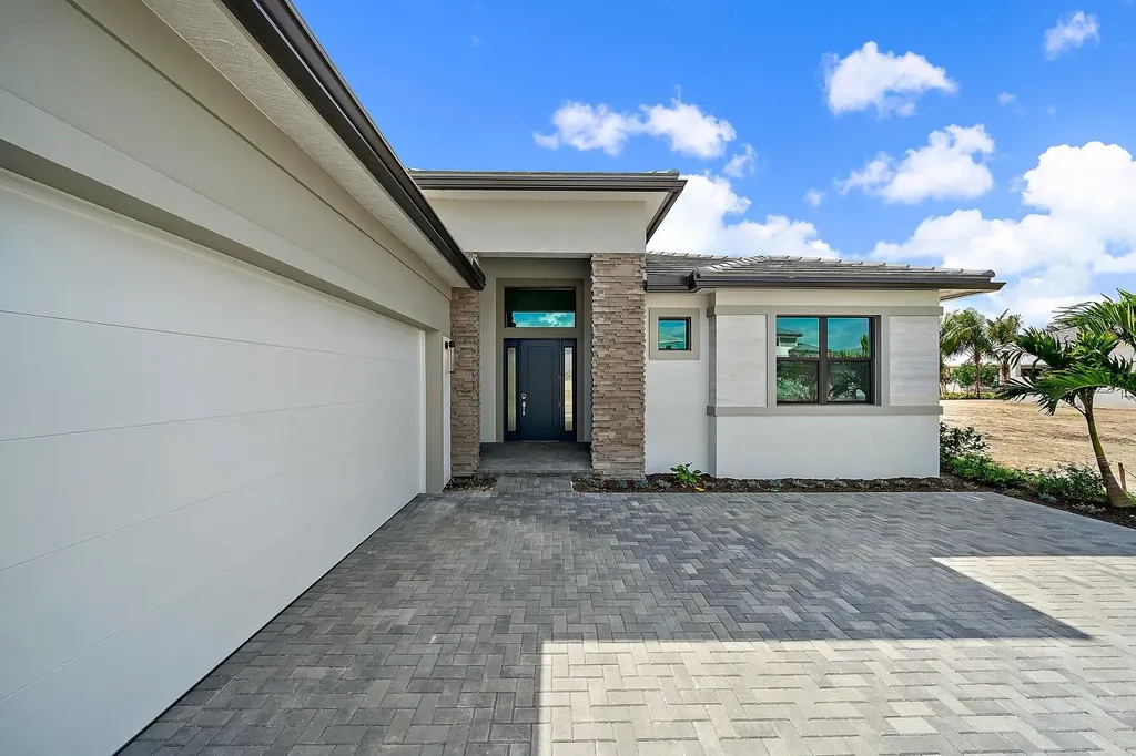 9513 St Germain Drive Palm Beach Gardens FL 33412