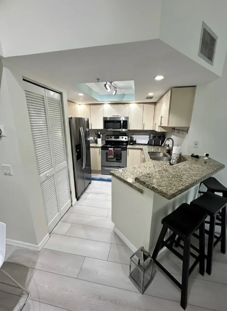 2131 SE 10th Avenue Fort Lauderdale FL 33316