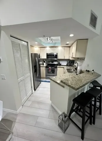 2131 SE 10th Avenue Fort Lauderdale FL 33316