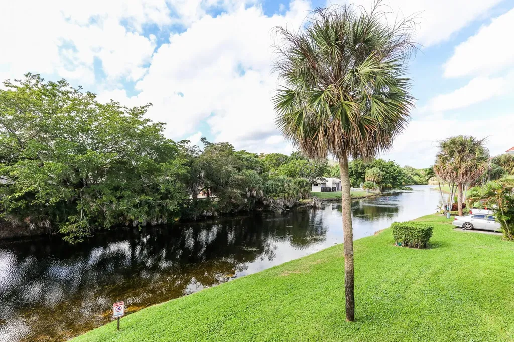 505 S Pine Island Road Fort Lauderdale FL 33324