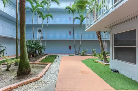 505 S Pine Island Road Fort Lauderdale FL 33324