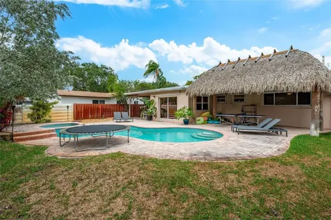 1512 E Hawthorne Circle Hollywood FL 33021