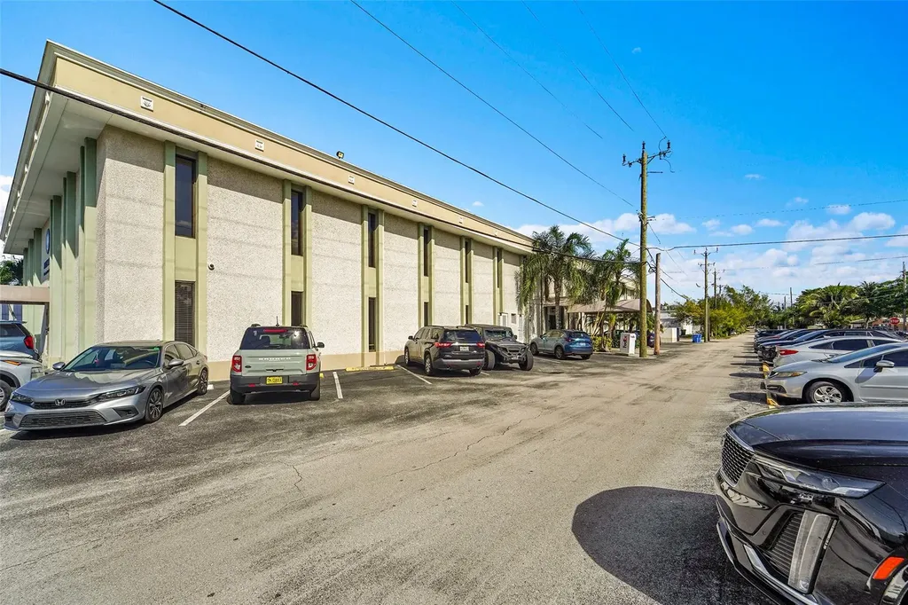 1400 E Oakland Park Boulevard Oakland Park FL 33334