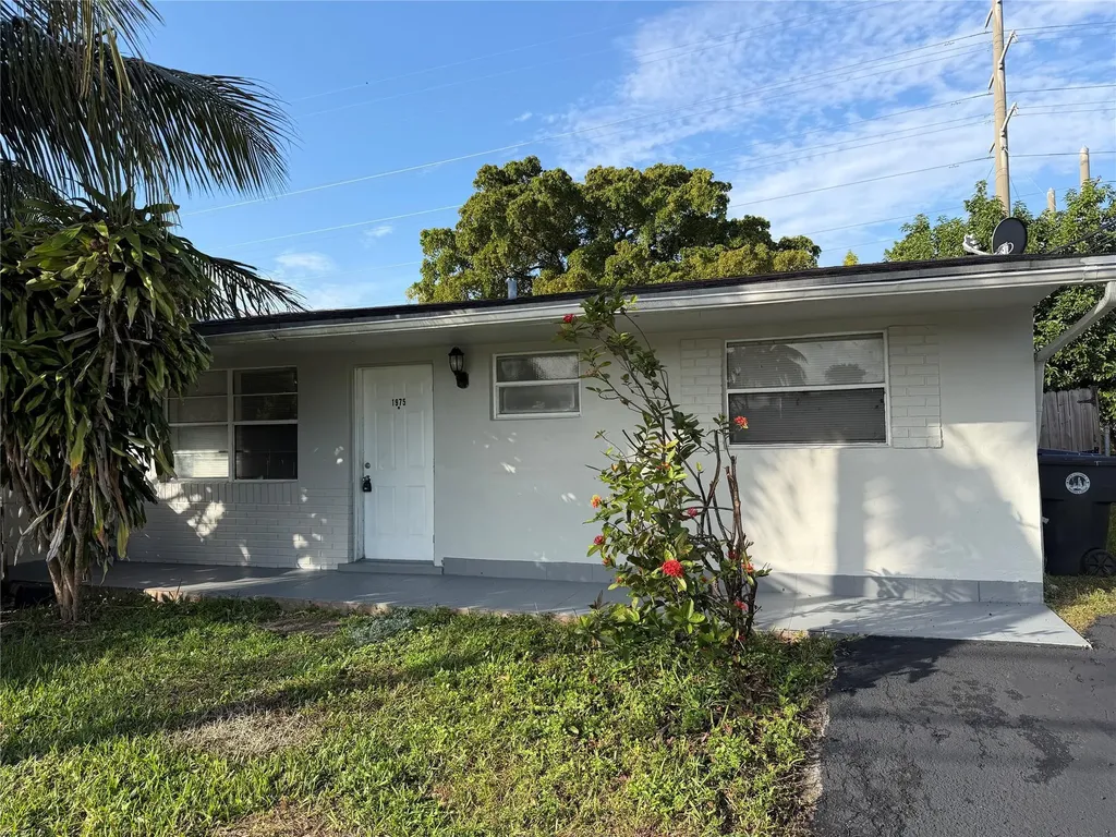 1975 SW 70th Way North Lauderdale FL 33068