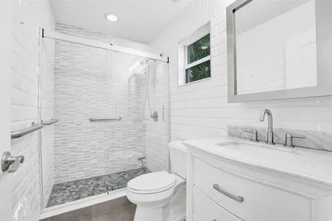 4731 NE 13 Avenue Oakland Park FL 33334