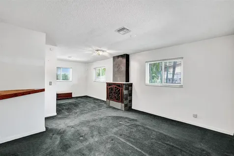 4731 NE 13 Avenue Oakland Park FL 33334