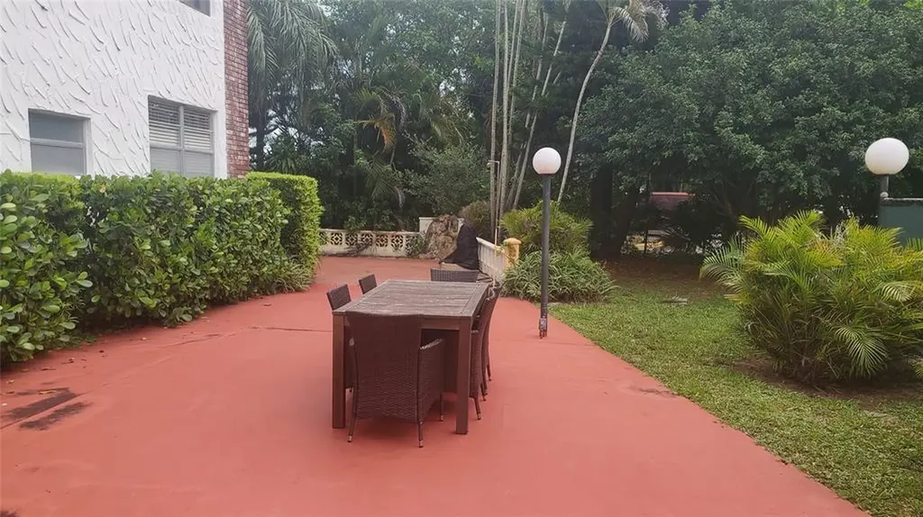 3910 Crystal Lake Drive Deerfield Beach FL 33064
