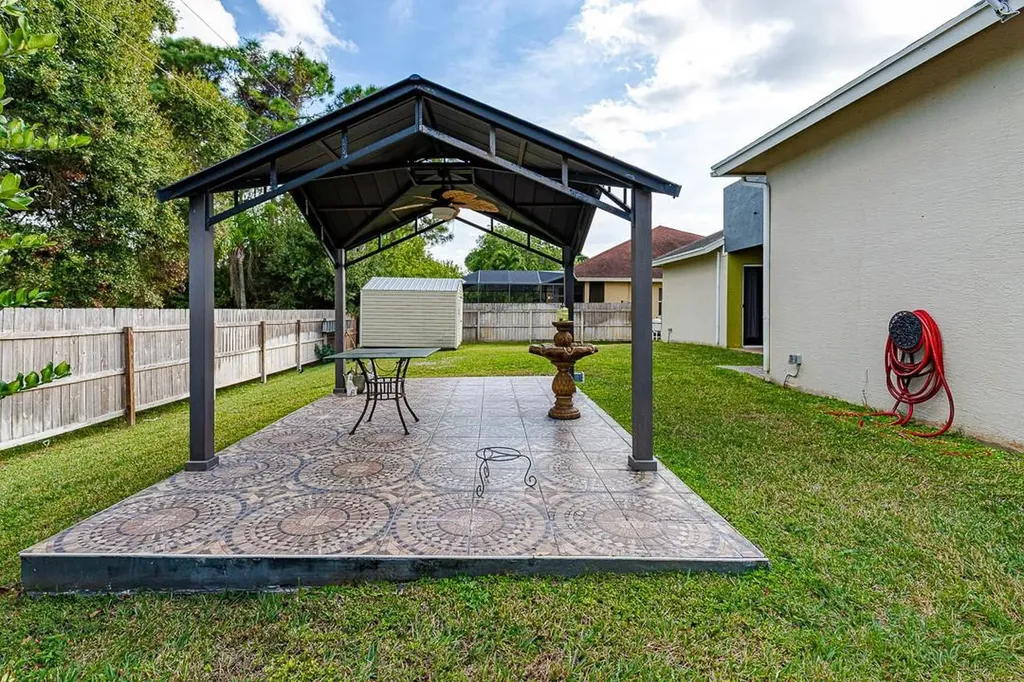 2081 SW Bayshore Boulevard Port St Lucie FL 34984