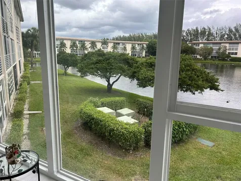 1902 Bermuda Circle Coconut Creek FL 33066