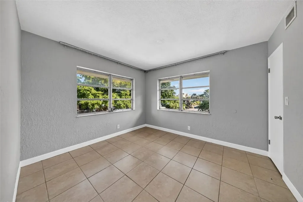 1900 NE 8th Court Fort Lauderdale FL 33304
