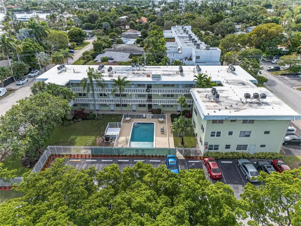 1900 NE 8th Court Fort Lauderdale FL 33304