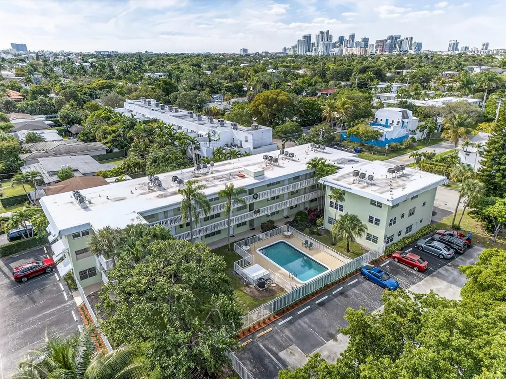1900 NE 8th Court Fort Lauderdale FL 33304