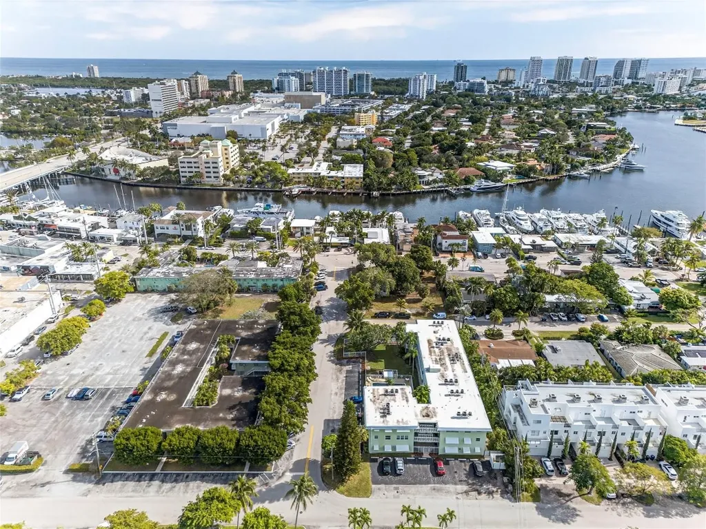 1900 NE 8th Court Fort Lauderdale FL 33304