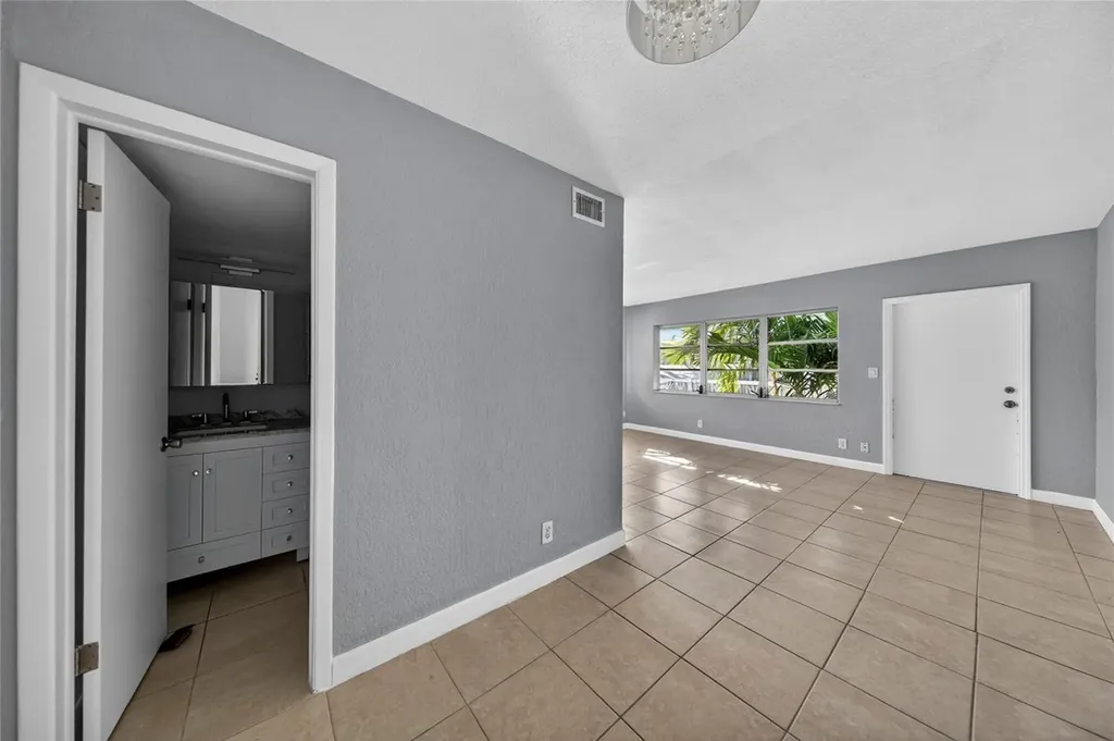 1900 NE 8th Court Fort Lauderdale FL 33304