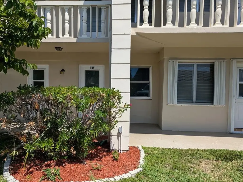 2115 NE 42nd Court Lighthouse Point FL 33064