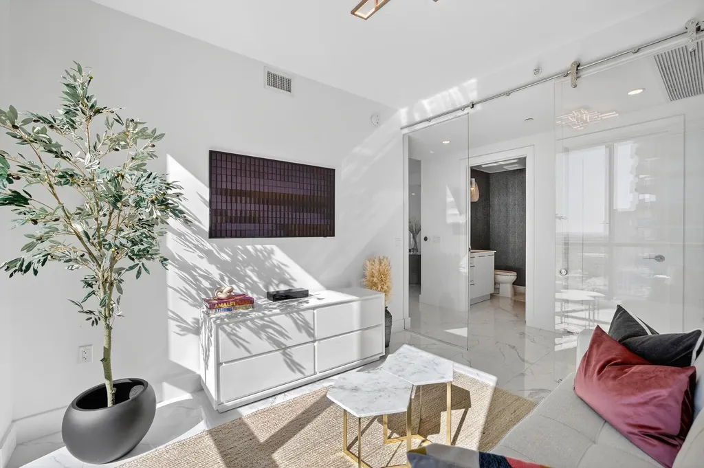 100 E Las Olas Boulevard Fort Lauderdale FL 33301