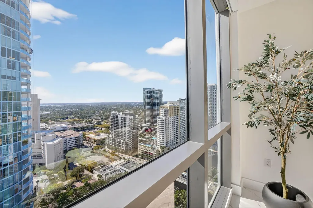 100 E Las Olas Boulevard Fort Lauderdale FL 33301