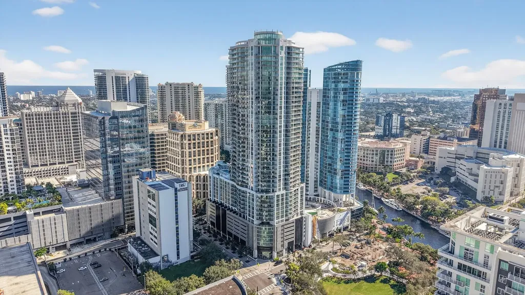 100 E Las Olas Boulevard Fort Lauderdale FL 33301