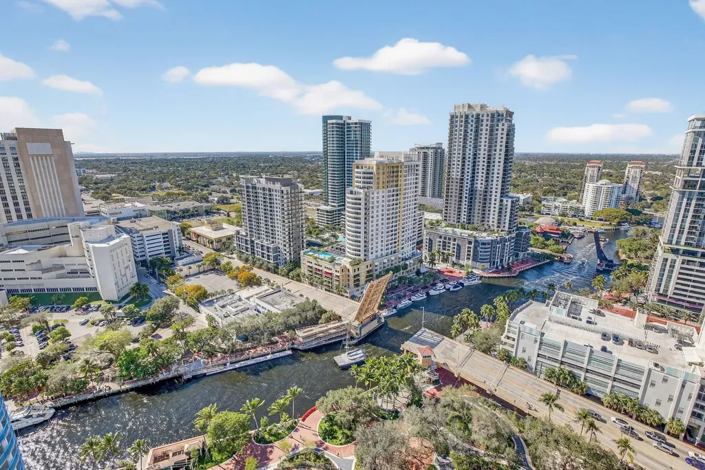 100 E Las Olas Boulevard Fort Lauderdale FL 33301