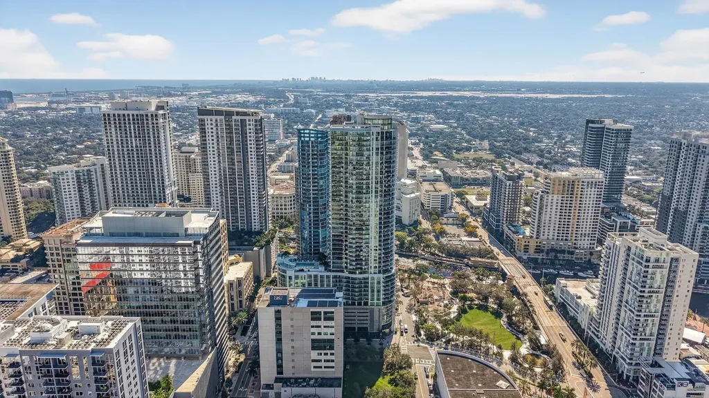 100 E Las Olas Boulevard Fort Lauderdale FL 33301
