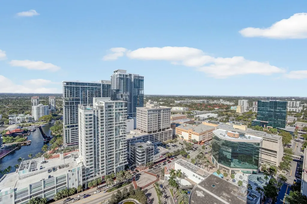 100 E Las Olas Boulevard Fort Lauderdale FL 33301