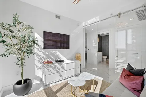 100 E Las Olas Boulevard Fort Lauderdale FL 33301