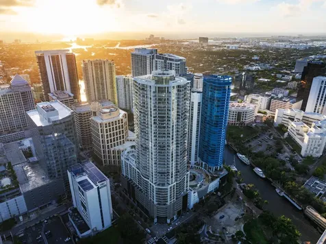 100 E Las Olas Boulevard Fort Lauderdale FL 33301
