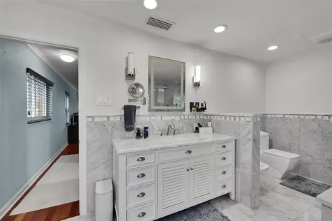 3999 NE 15th Avenue Oakland Park FL 33334