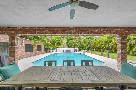 3999 NE 15th Avenue Oakland Park FL 33334