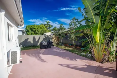 11040 NW 16th Street Pembroke Pines FL 33026