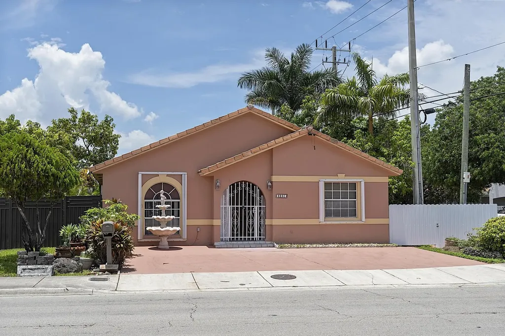 3201 W 76th Street Hialeah FL 33018