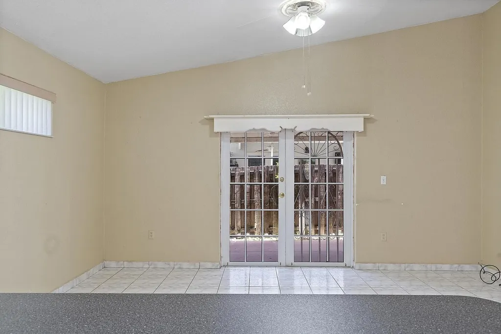 3201 W 76th Street Hialeah FL 33018