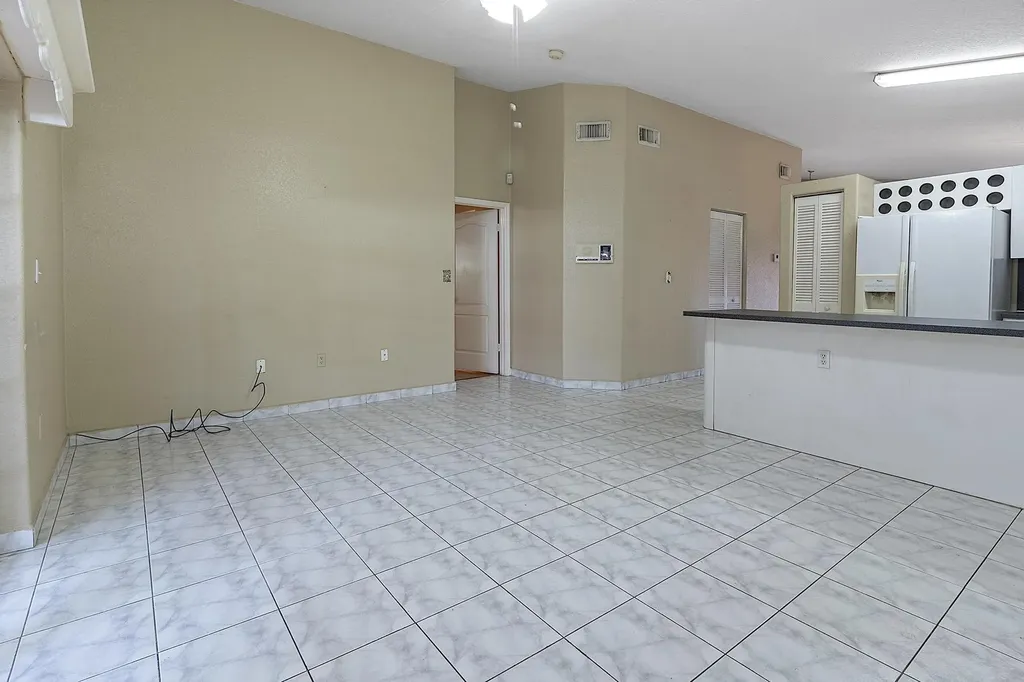 3201 W 76th Street Hialeah FL 33018