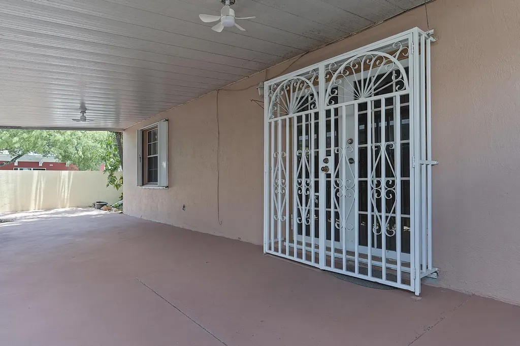 3201 W 76th Street Hialeah FL 33018