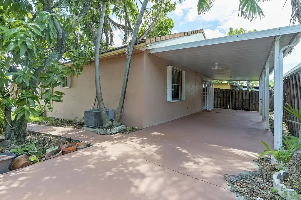 3201 W 76th Street Hialeah FL 33018