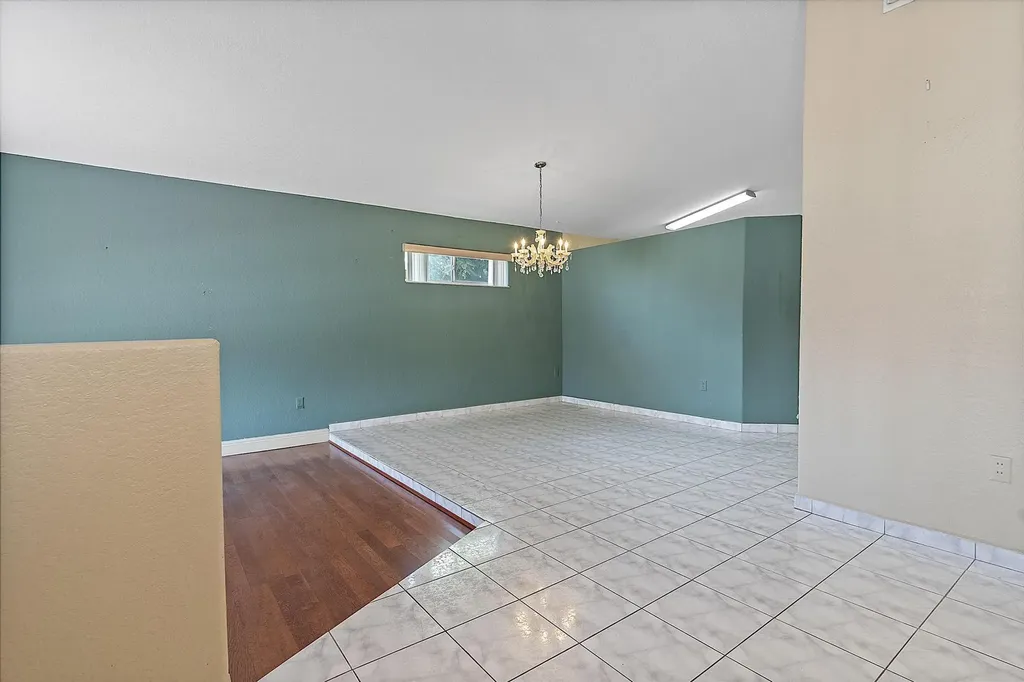 3201 W 76th Street Hialeah FL 33018