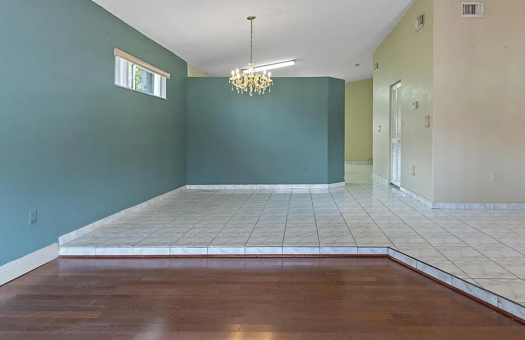 3201 W 76th Street Hialeah FL 33018