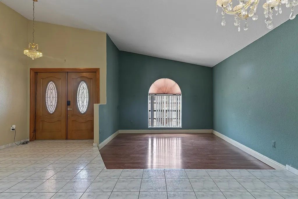 3201 W 76th Street Hialeah FL 33018
