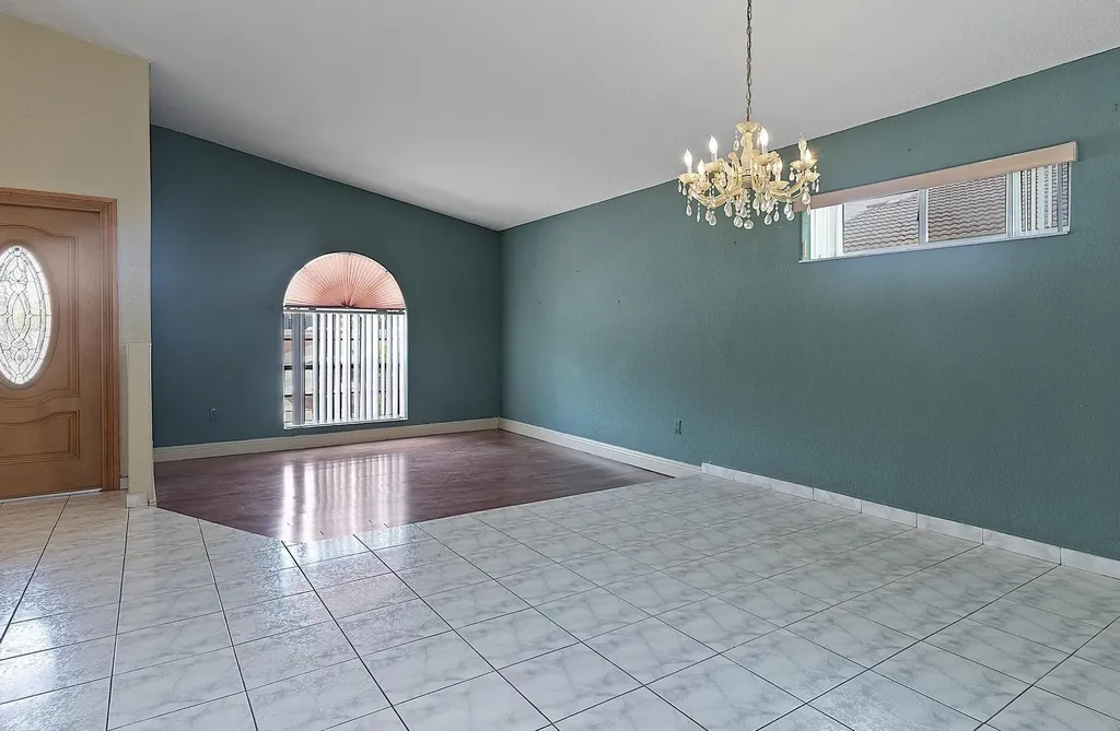 3201 W 76th Street Hialeah FL 33018
