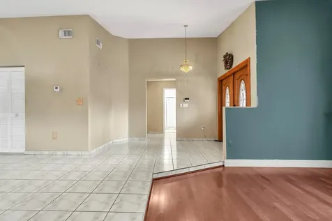 3201 W 76th Street Hialeah FL 33018