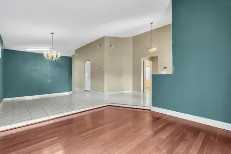 3201 W 76th Street Hialeah FL 33018