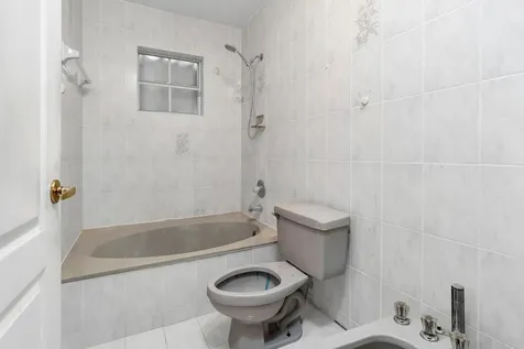 3201 W 76th Street Hialeah FL 33018