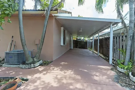 3201 W 76th Street Hialeah FL 33018