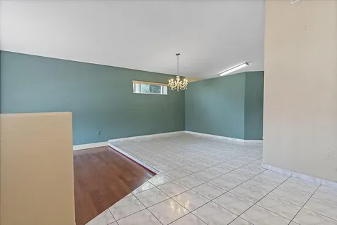 3201 W 76th Street Hialeah FL 33018