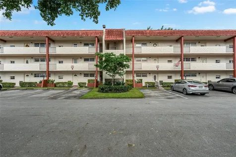 8940 S Hollybrook Boulevard Pembroke Pines FL 33025