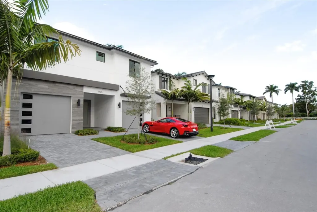 1435 SW 23rd Street Fort Lauderdale FL 33315