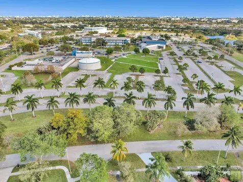 661 Palmetto Drive Coconut Creek FL 33066