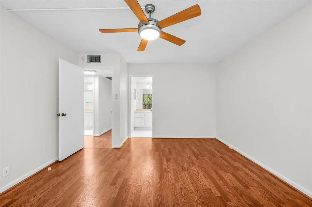 2069 Oakridge F Deerfield Beach FL 33442