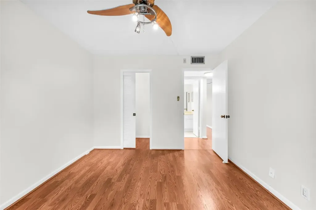 2069 Oakridge F Deerfield Beach FL 33442