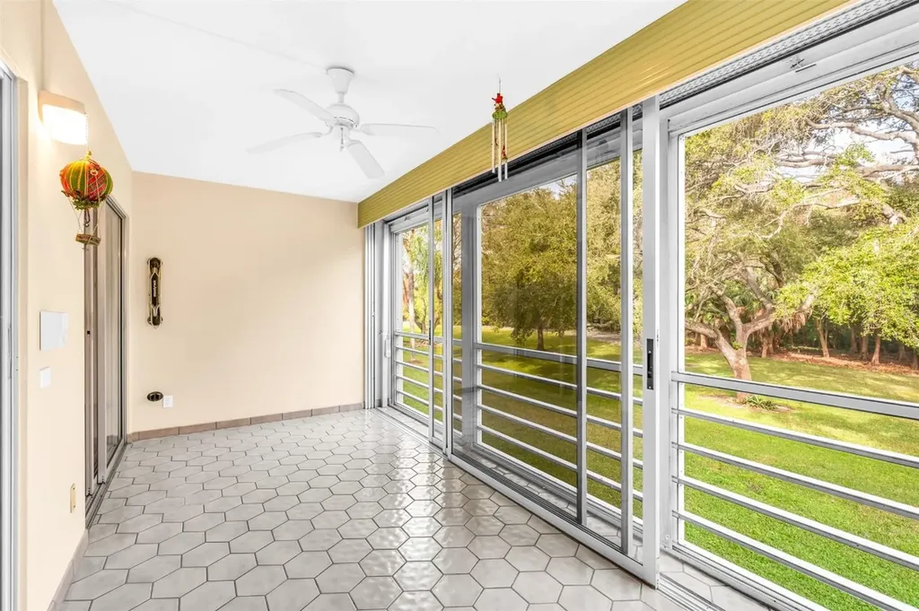 2069 Oakridge F Deerfield Beach FL 33442